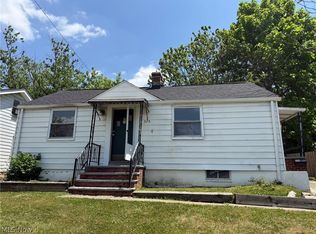 579 Helper Dr, Bedford, OH 44146