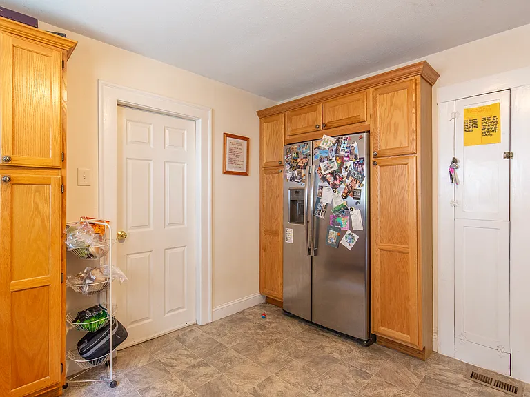 78 Governor Winthrop Rd — Photo 10