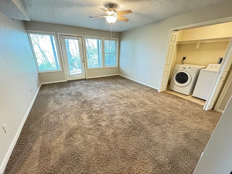 1906 Parkwild Dr #31 — Photo 13