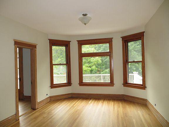 2nd image of 3736 N Keeler Ave #2