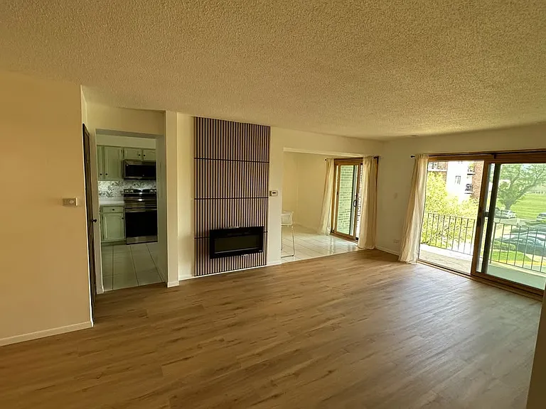601 Huntington Commons Rd #202 — Photo 13