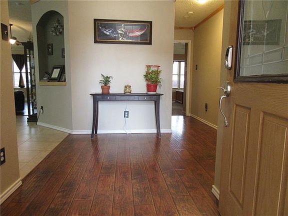 2nd image of 6205 Hillside Ln