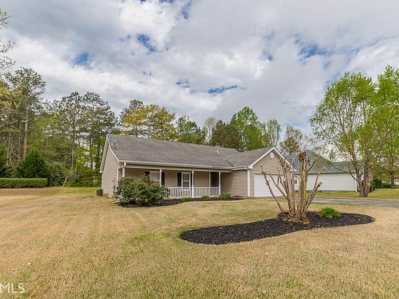 3rd image of 2375 Huntington Dr
