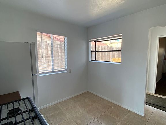 4th image of 3504 Clairmont Mesa Blvd