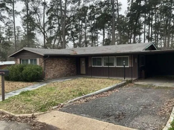 104 Plum Dr, Crockett, TX 75835