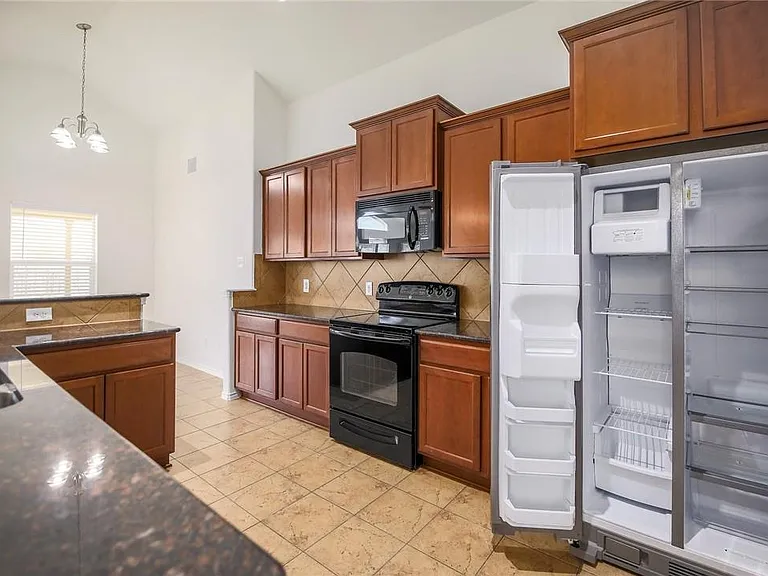 137 Langtry Ln — Photo 15