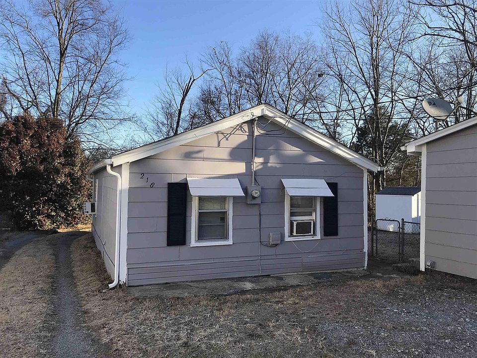 1st image of 218 Chamberlain Dr