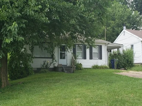 135 Bascom Dr, Saint Louis, MO 63135