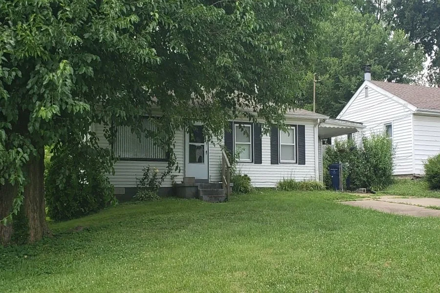 135 Bascom Dr photo 1