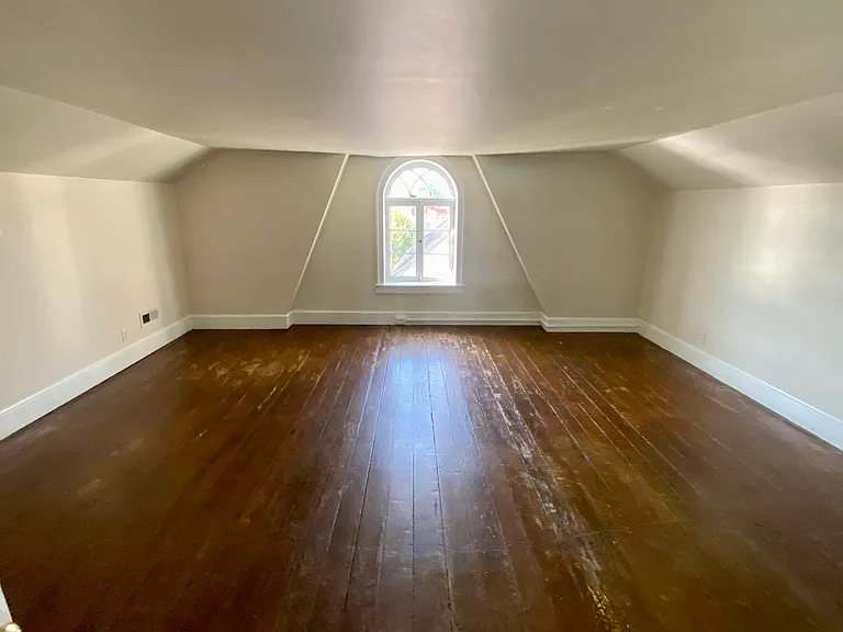 100 W Main St #5 — Photo 14