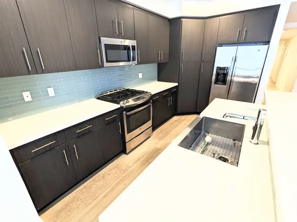 11912 Laurelwood Dr Unit 101, Studio City, CA 91604