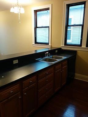 4th image of 227 W Breckinridge St APT 310