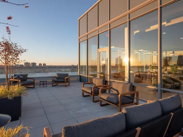 1440 Amsterdam Avenue image 11 of 19