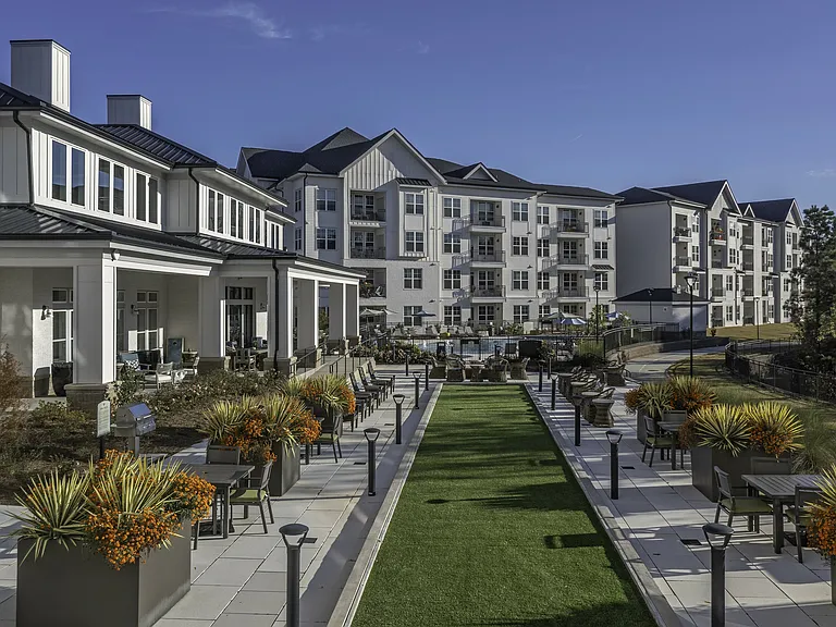 Amenity Courtyard