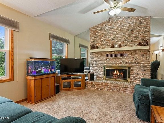 3rd image of 891 Lincoln Pines Pl
