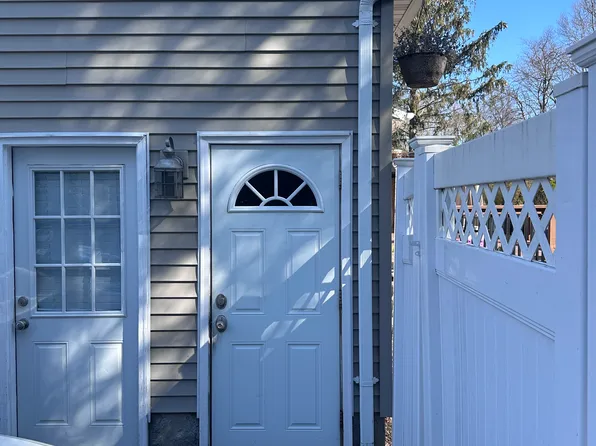 57 Jesse Way, Mount Sinai, NY 11766