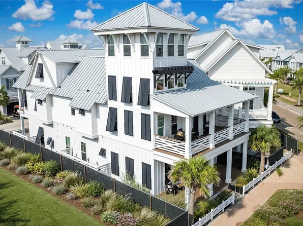 215 Laughter Ln, Port Aransas, TX 78373