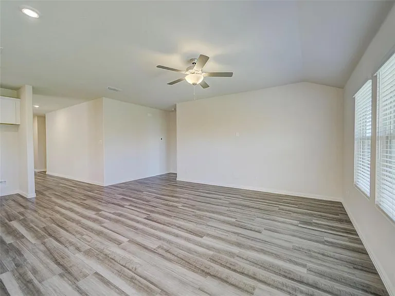 3405 Kingsgarden Rd — Photo 8