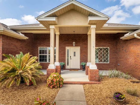2891 Pga Blvd, Navarre, FL 32566