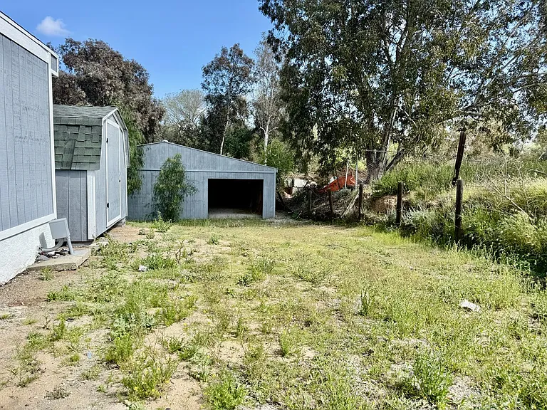 22784 Grand Ave — Photo 4