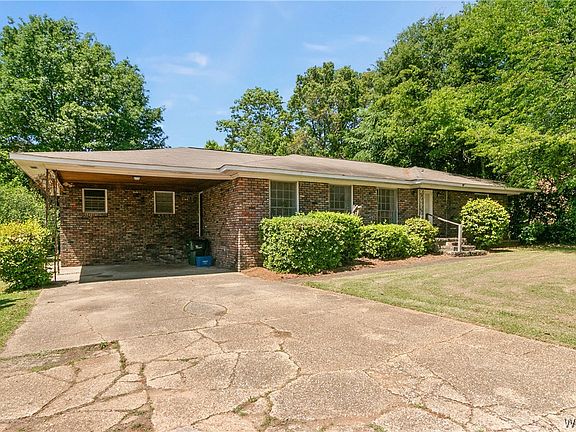 3rd image of 2720 Prince Cir