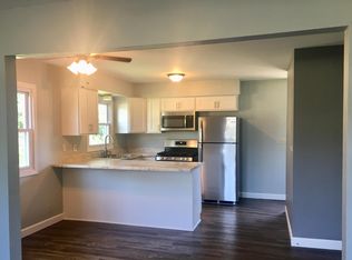 235 E Laurie St, Lake Geneva, WI 53147