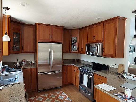 2nd image of 124 W Pat Ohara Dr