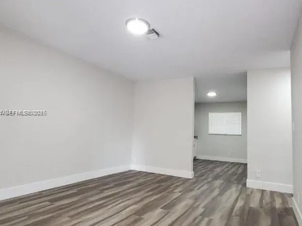 450 SW 2nd St #8, Pompano Beach, FL 33060