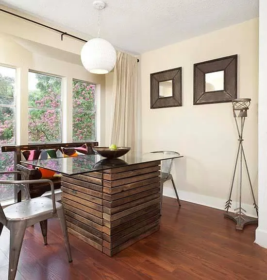 breakfast nook (standard)