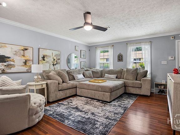 4th image of 105 Westchester Drive