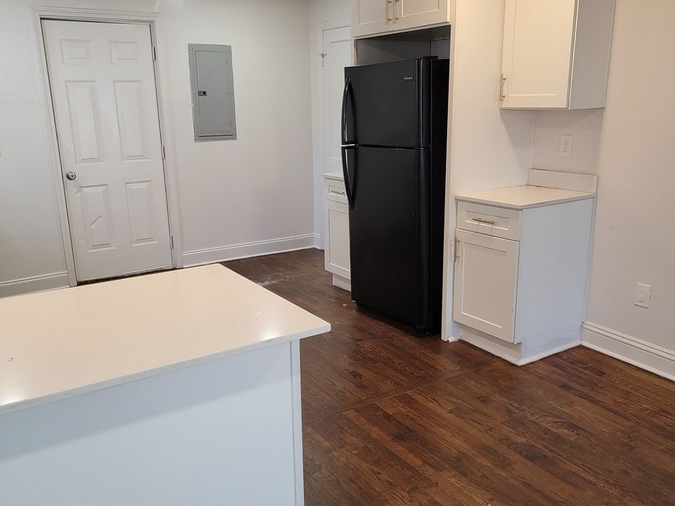 2nd image of 698 Jett St NW