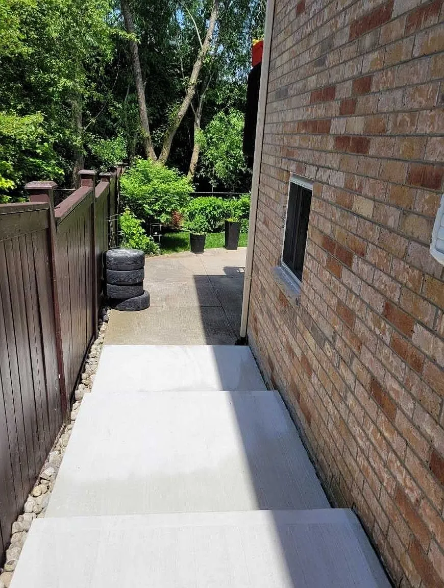 2 bed, $2,300 — Photo 1