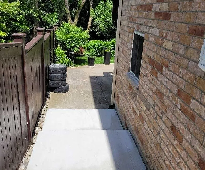 19 Freshspring Dr