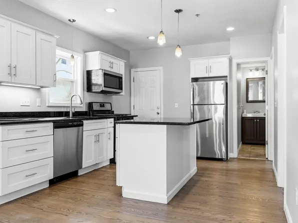 7 Ward St, Lynn, MA 01902