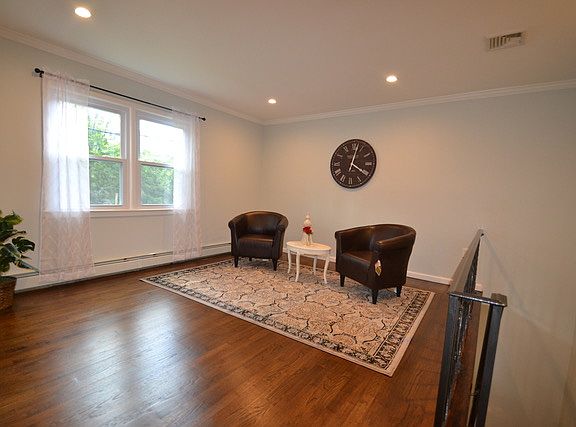 4th image of 275 4th Ave