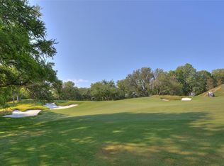 932 Roaring Springs Rd, Fort Worth, TX 76107