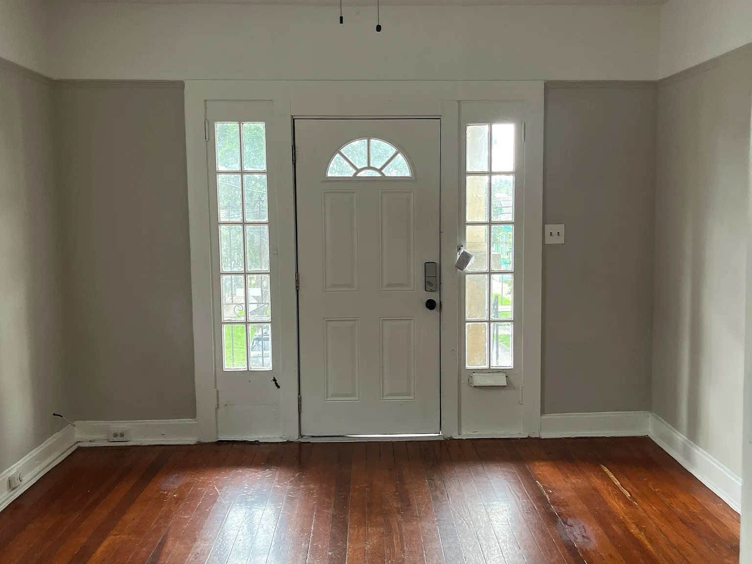 4649 Clara St — Photo 4