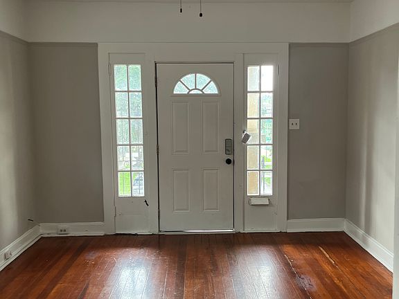 4th image of 4649 Clara St