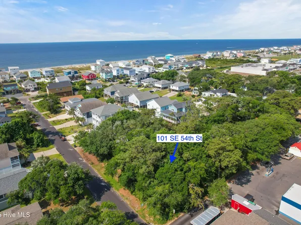 101 SE 54th Street, Oak Island, NC 28465
