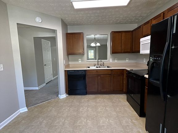 2nd image of 11408 Grove Ln