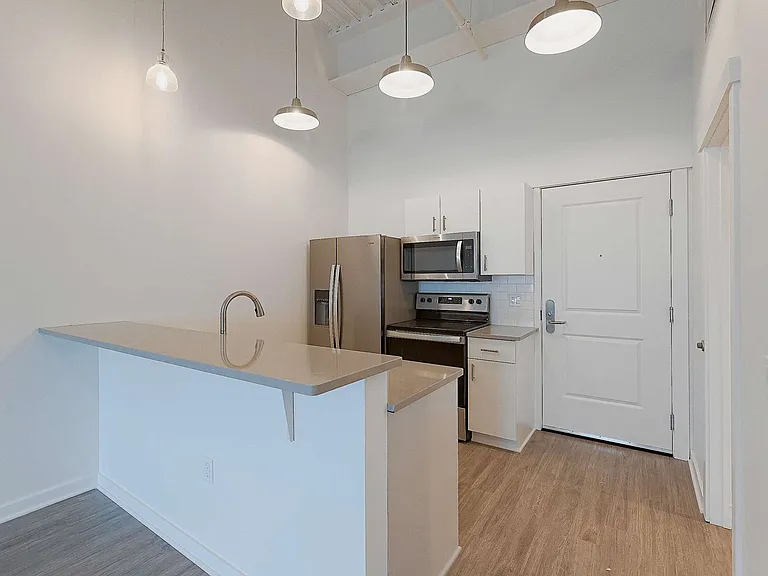 501 S Capitol Ave — Photo 46