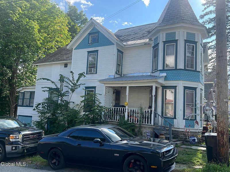 2nd image of 8 Broadview Terrace