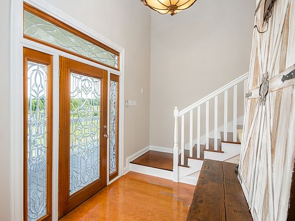 4th image of 28 Olivia Ln