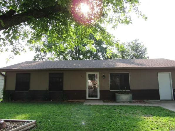 612 4th Street Ter, Carbondale, KS 66414