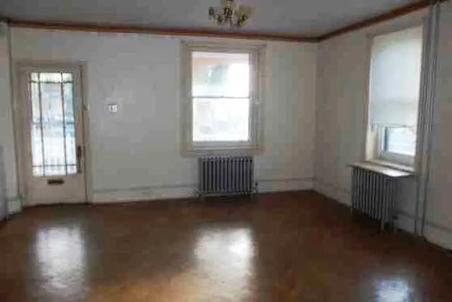 1056 Tennis Ave photo 1