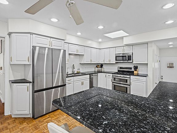 5th image of 6913 Concord Ln