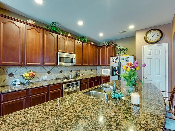 3rd image of 4912 Screech Owl Ln