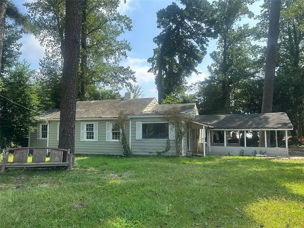 3023 Jefferson St photo 1