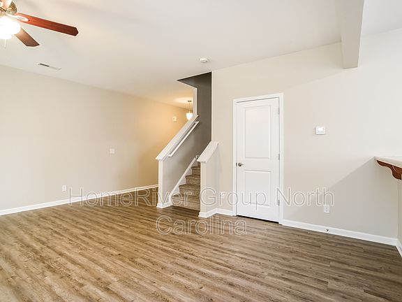 4th image of 1068 Joselynn Dr