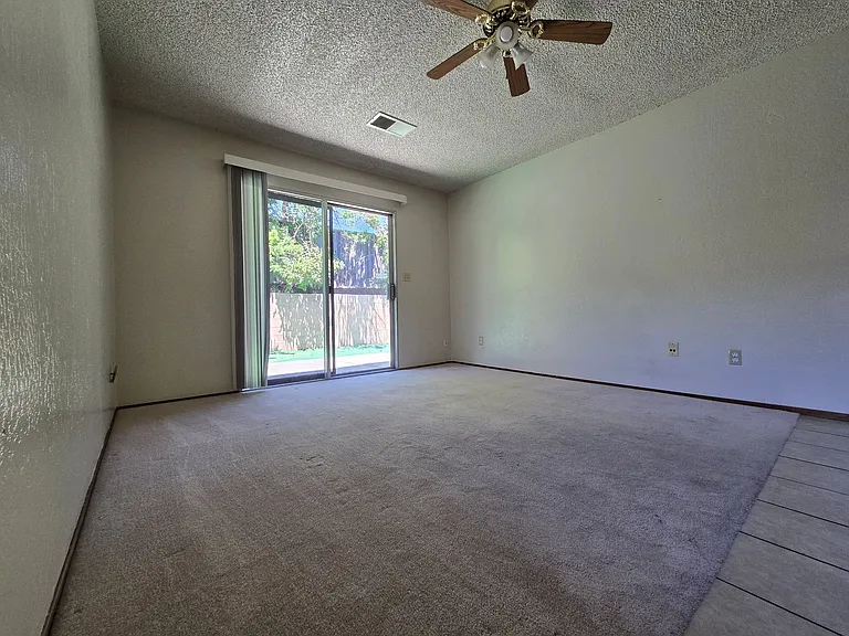 505 Mission Pl — Photo 14